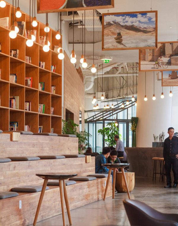 pexels-nguyendesigner-244133